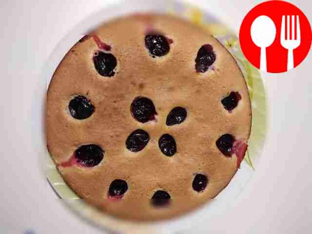 Воздушный сливовый пирог