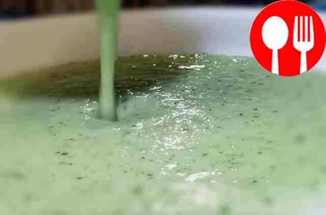 Then mix with a whisk by hand, with low-fat...