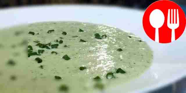 Cold cucumber soup with mint