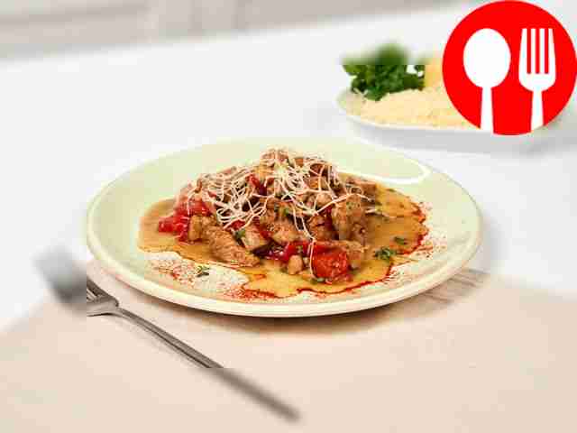 Разложите рагу из цветной капусты по...