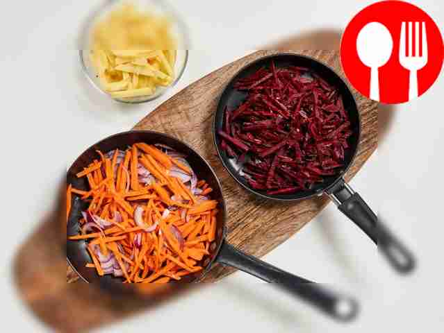 Make a fry. Pour 1.5 tbsp into the pan. l....