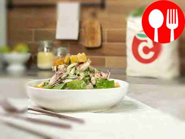 Хрустящий салат с куриным филе