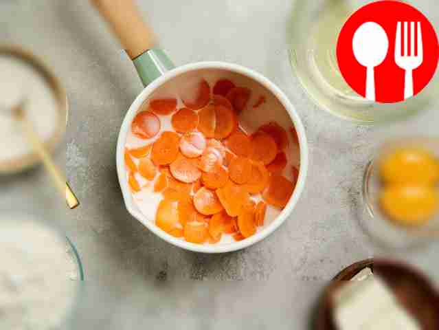 Приготовьте основу из моркови. Морковь уложите...