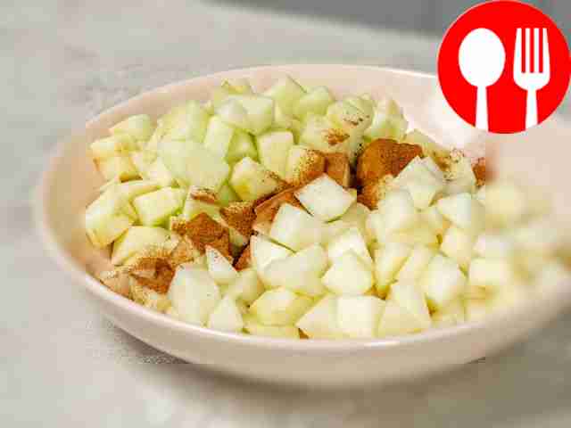 Prepare the filling. Heat the frying pan....