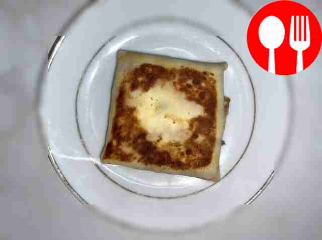 Простые блины с изюмом и творогом Simple pancakes with raisins and cottage cheese