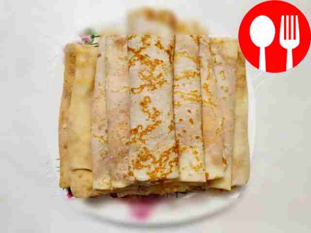 Sweet pancakes with banana filling