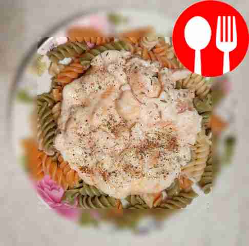 Макароны с семгой в сливочном соусе с итальянскими травами