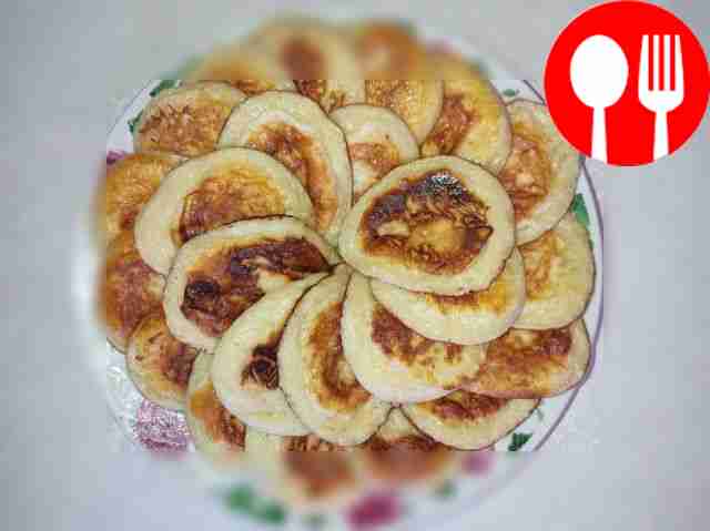 Quick and easy pancakes with kefir