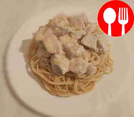 Спагетти в сметанном соусе с чесноком