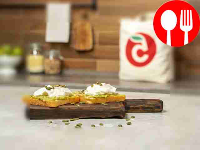 Toast with avocado and egg