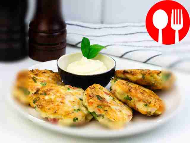 Chicken cutlets with bacon and spinach