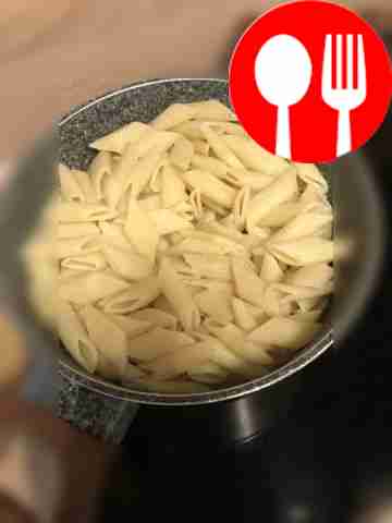 Верните их обратно в кастрюлю и добавьте пару...