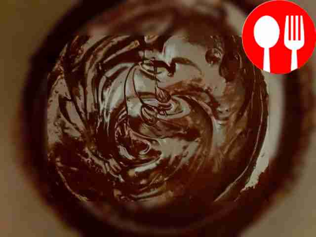 Chocolate fondue in a slow cooker