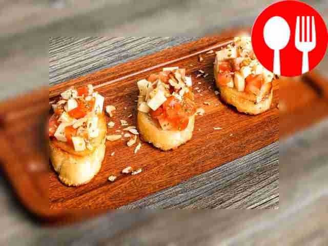 Bruschetta with mozzarella and Pink Paradise tomatoes