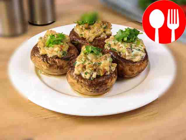 Фаршированные шампиньоны с луком и орехами