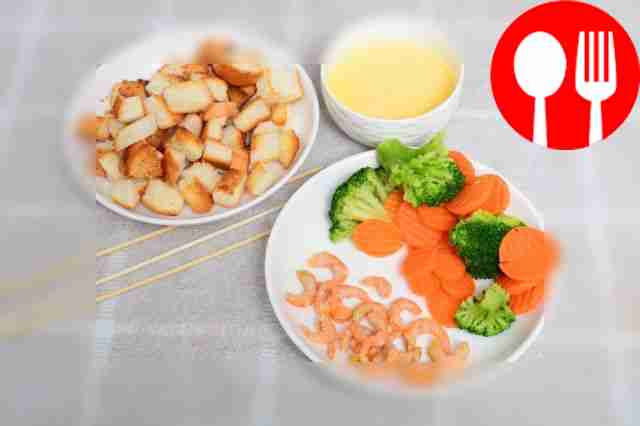 Serve the cheese sauce in a special device so...