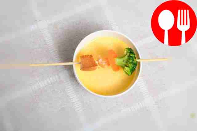 Fondue with cheese sauce