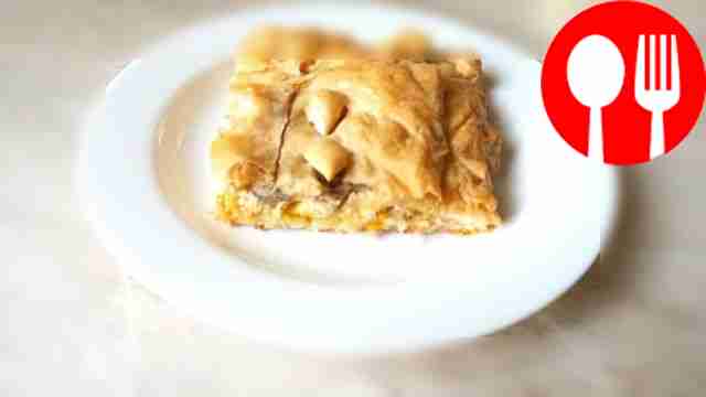 Puff pastry pie with mackerel