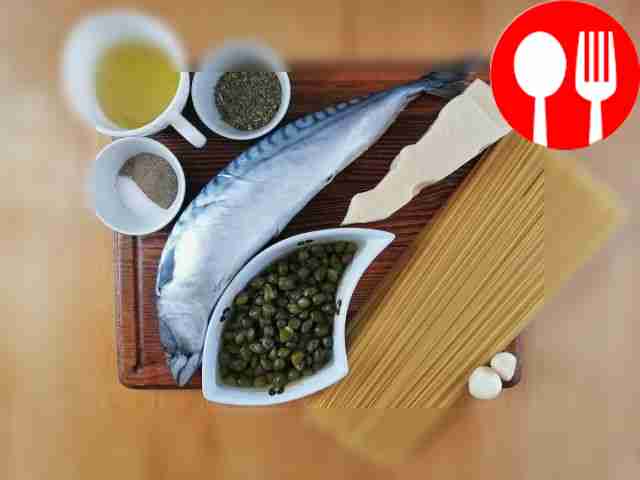 Prepare the ingredients required for the salad...