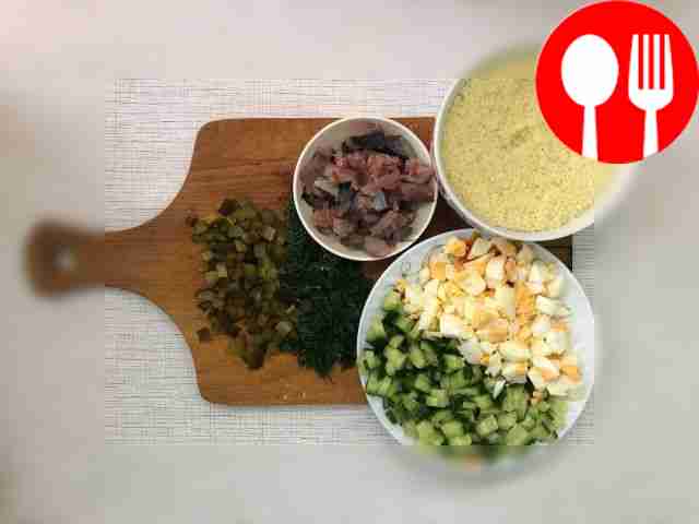 Cut the cleaned mackerel into small pieces,...