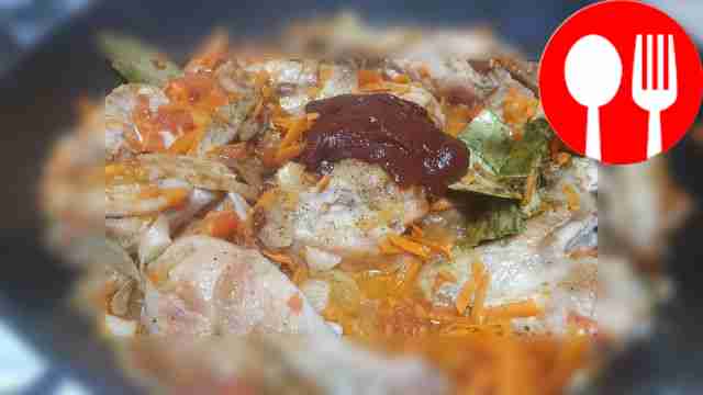 Add tomato paste and spices to the chicken...