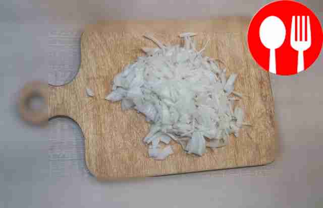 Peel the onion, wash and thinly cut into...