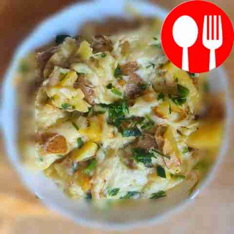 Сырное фондю с молодым картофелем и чесноком по-домашнему