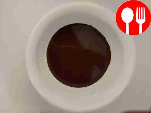 Шоколадное фондю с ягодами и фруктами