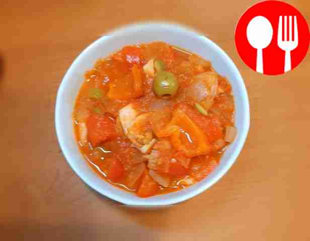 Томатная сальса с кальмарами и оливками