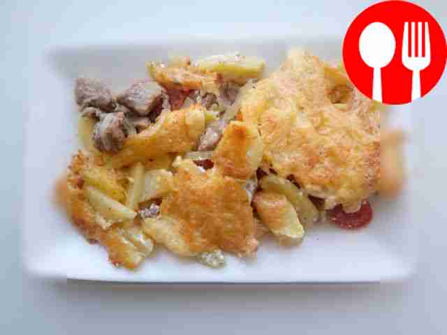 Ароматная свиная вырезка с сыром