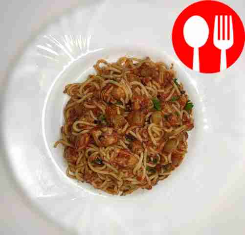 Ароматное спагетти с куриным филе и томатным соусом
