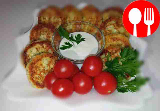 Place the cheesecakes on a plate and add...