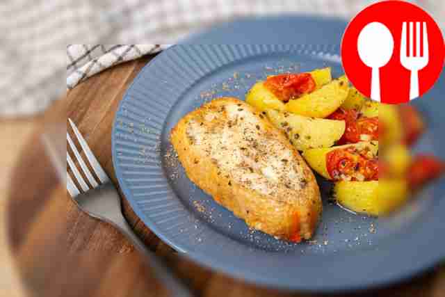 Окунь с картошкой в духовке