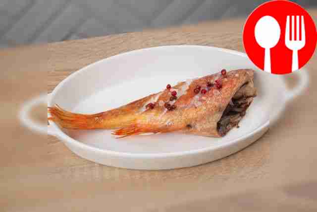 Готовьте рыбу в духовке 25 минут при...