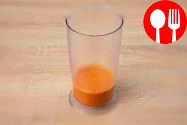 С помощью блендера превратите ингредиенты в...