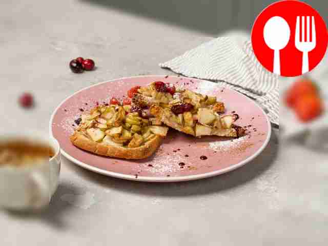 Тост с клюквой