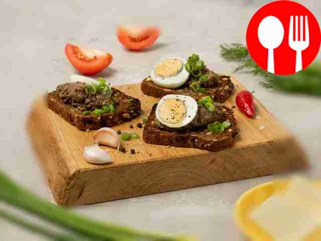 Тост с сушеными белыми грибами