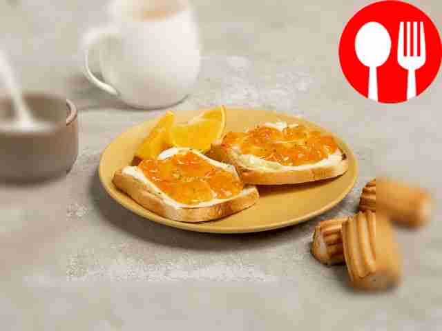 Тост с джемом манго-персик