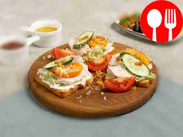 Тост с куриной грудкой