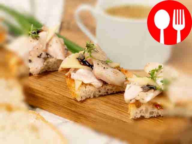 Тост с куриным бедром