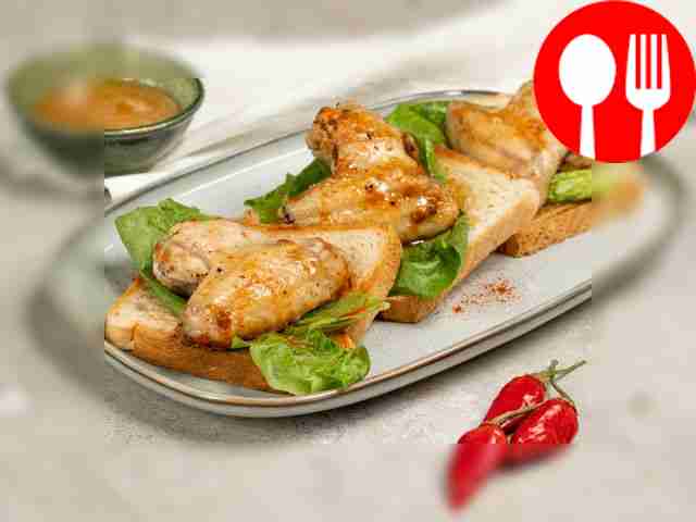 Тост с куриными ножками