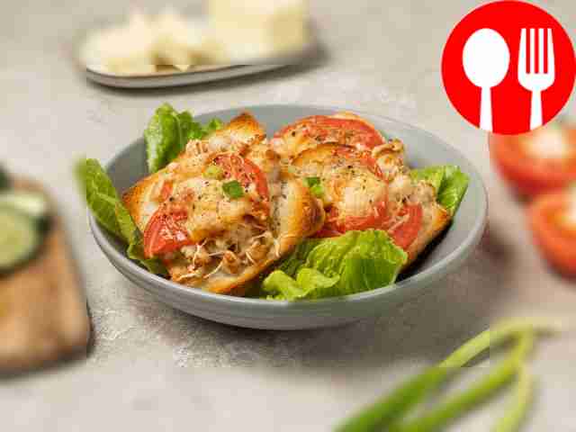 Тост с куриным фаршем