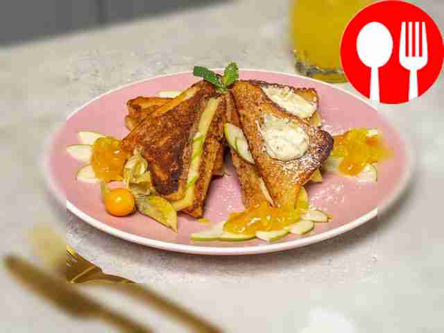 Тост с сыром маасдам