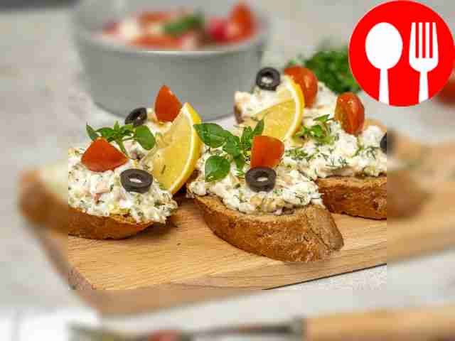 Тост с минтаем