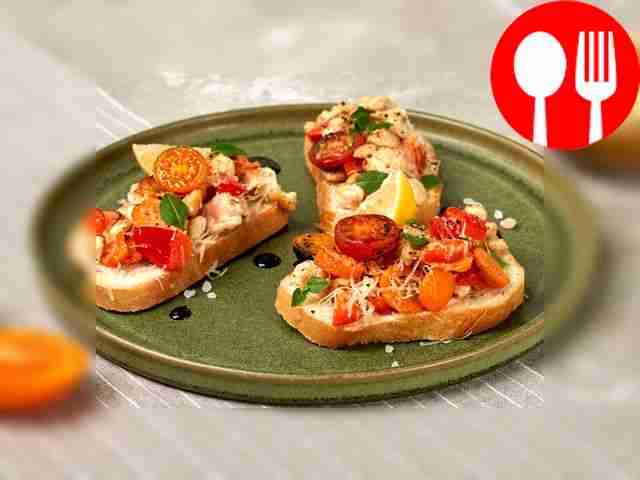 Тост с филе куриной грудки