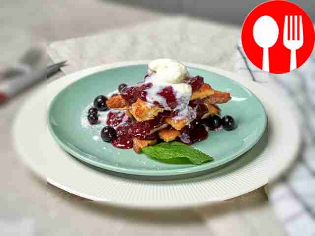 Тост с черной смородиной