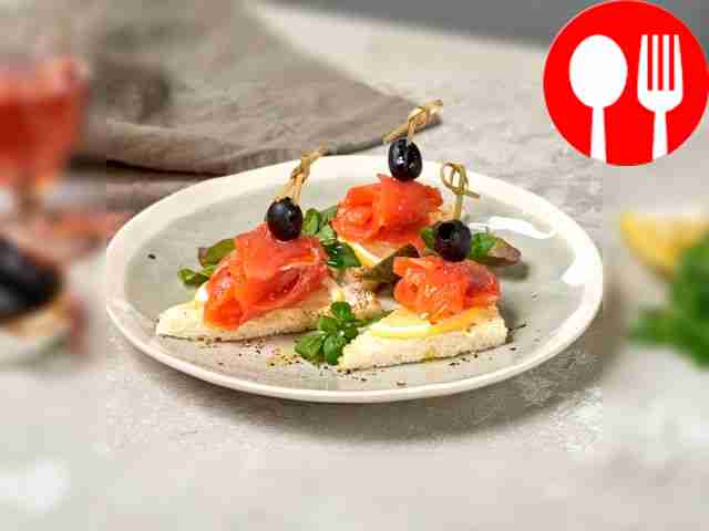 Тост с филе форели