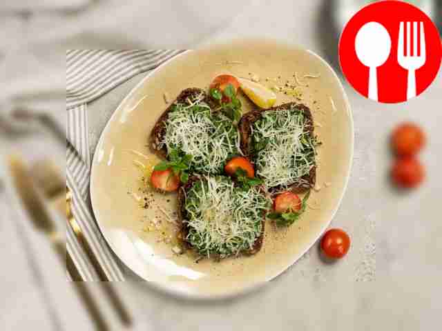 Before serving, garnish the finished toast...