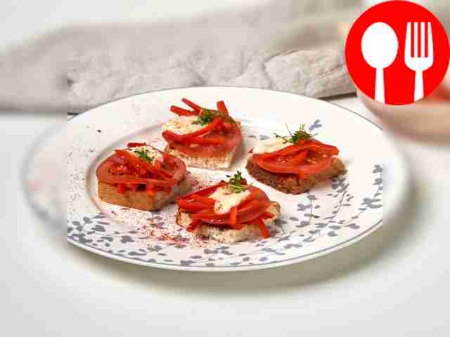 Тост с соусом барбекю