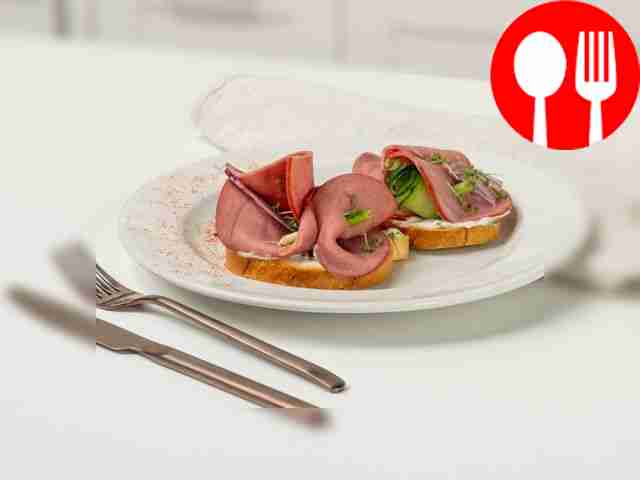 Тост с копчено-вареной говядиной